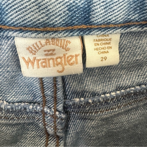 Wrangler x Billabong Jean Size 29 Bell Bottom Flare Floral Patchwork Hippie Boho - Picture 14 of 14